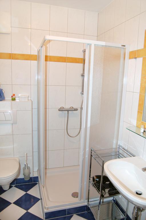 Apartamento Pension Zur Post Bad Blumau Habitación foto