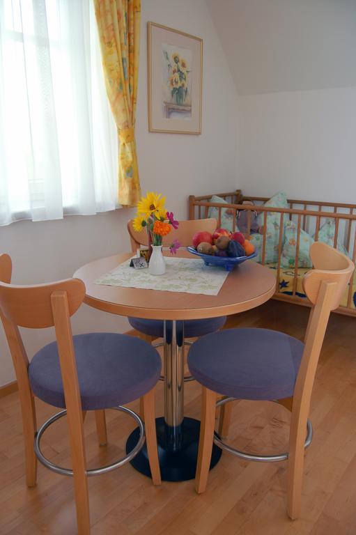 Apartamento Pension Zur Post Bad Blumau Habitación foto