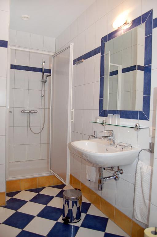 Apartamento Pension Zur Post Bad Blumau Habitación foto