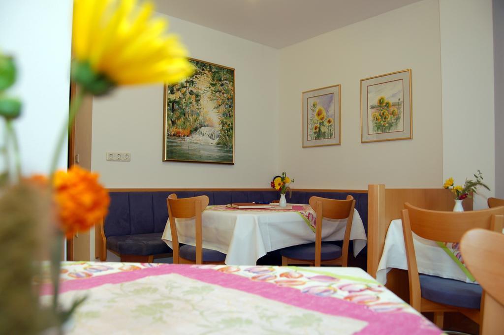 Apartamento Pension Zur Post Bad Blumau Exterior foto